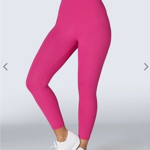 Shefit Boss leggings size S. Wore once or twice still in mint conditions.